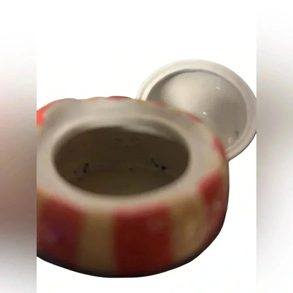 Penguin double teapot two bottom pieces are teapots NWOT 7”w x 5” deep x 8” tall - Picture 10 of 11